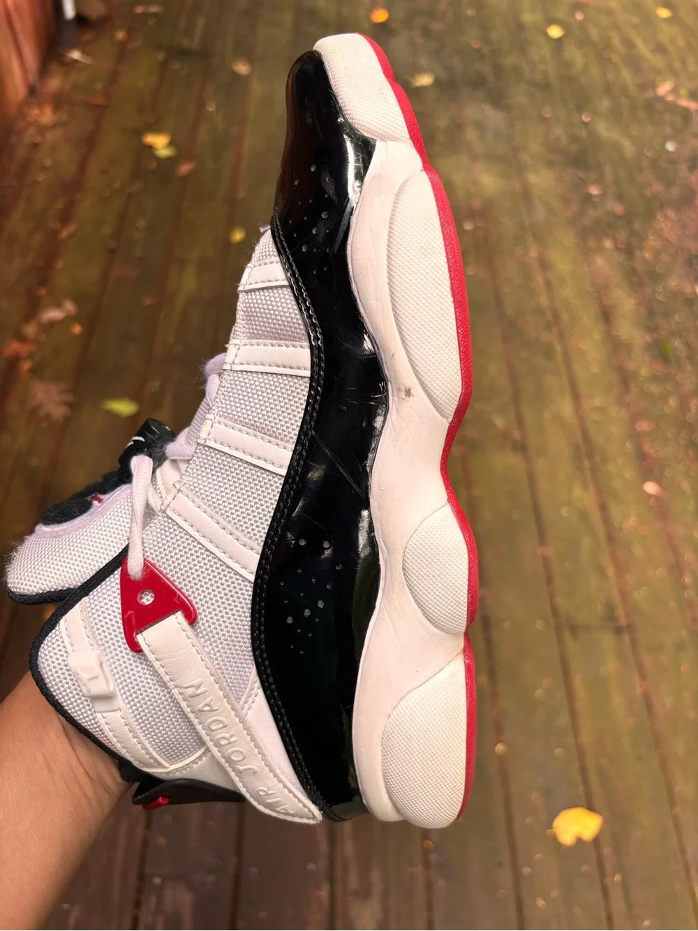 Jordan Mens Black/White/Red Retro Sneakers